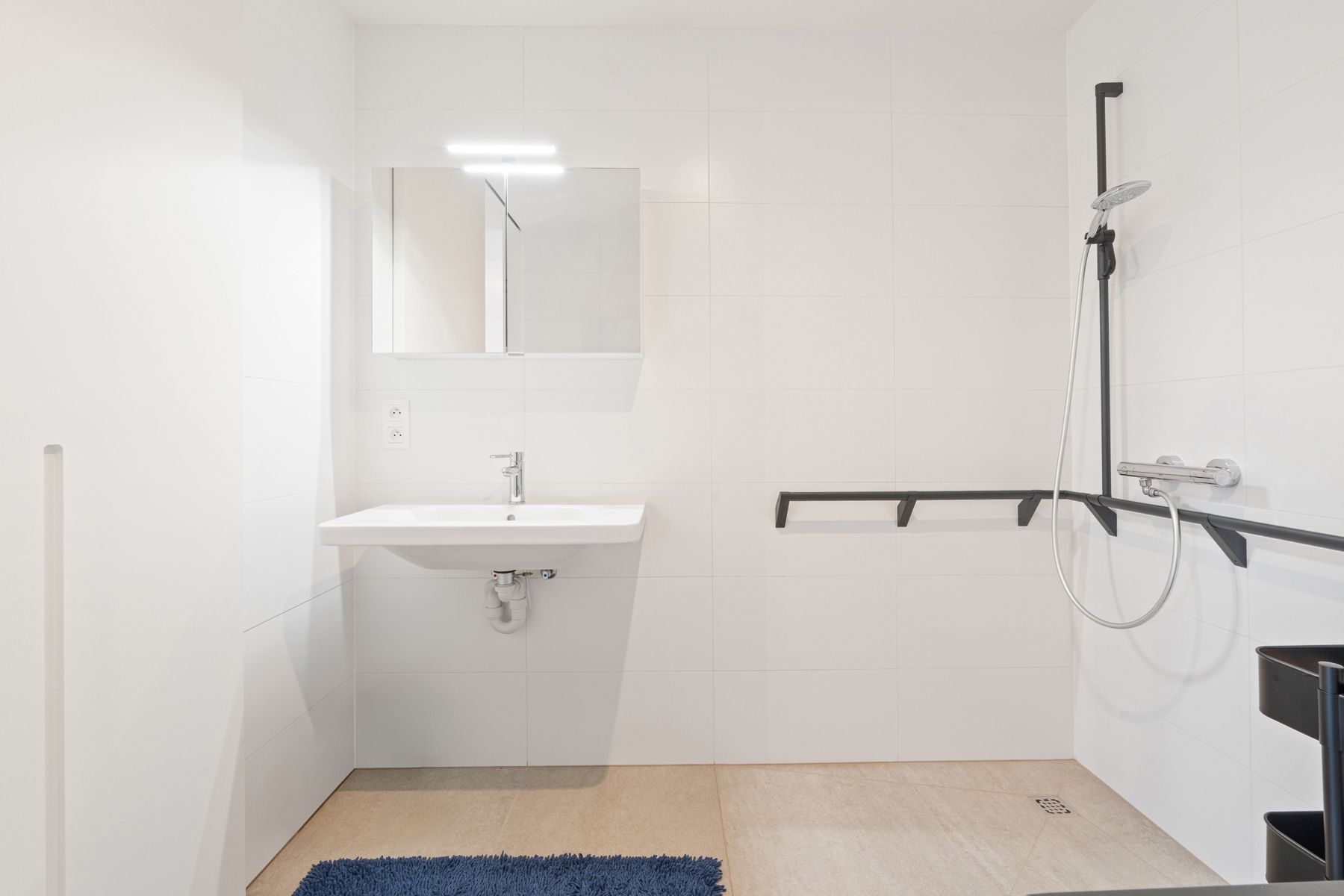 Moderne assistentiewoning met terras foto 9