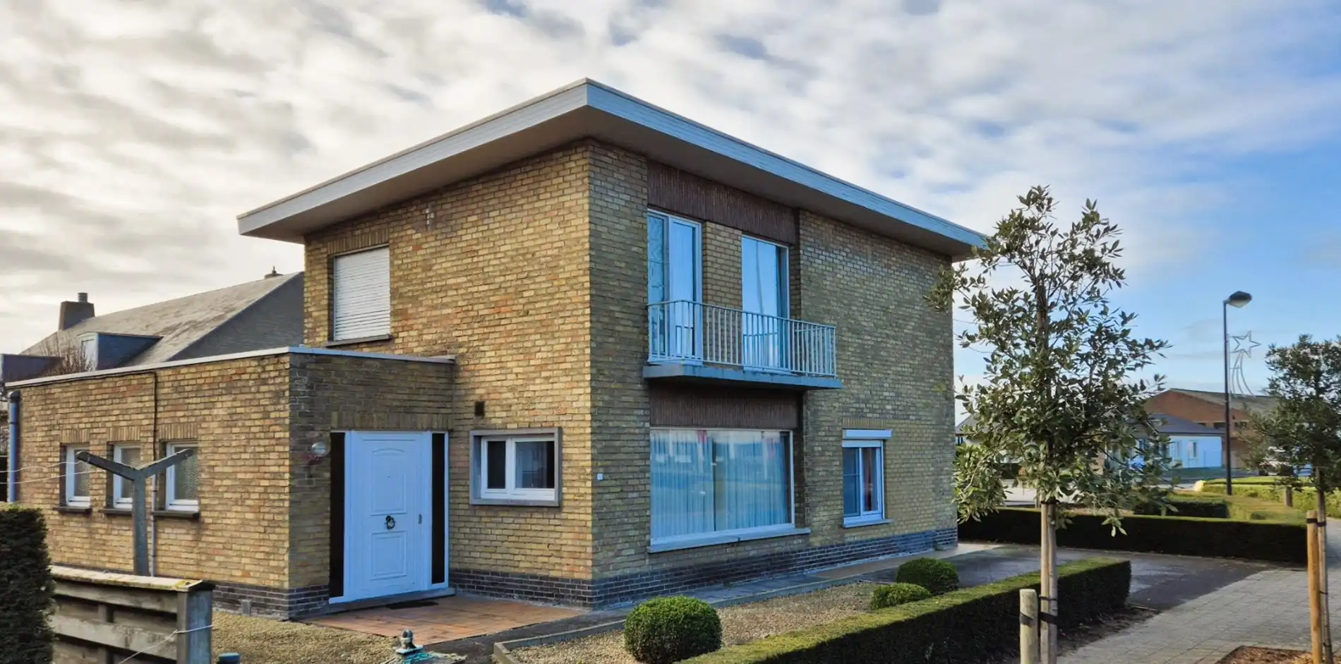 Hoofdfoto van de publicatie: Sixties woning met veel potentieel op ideale locatie