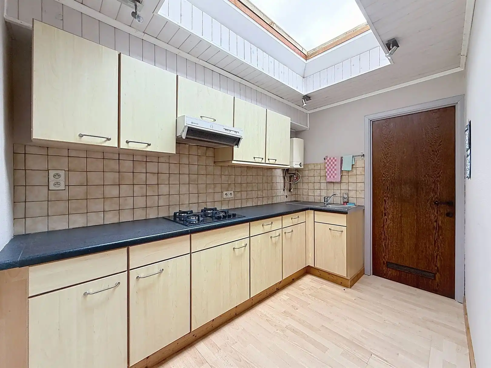 Leuke starterswoning/investeringspand, 2 slpks + zolder foto 8