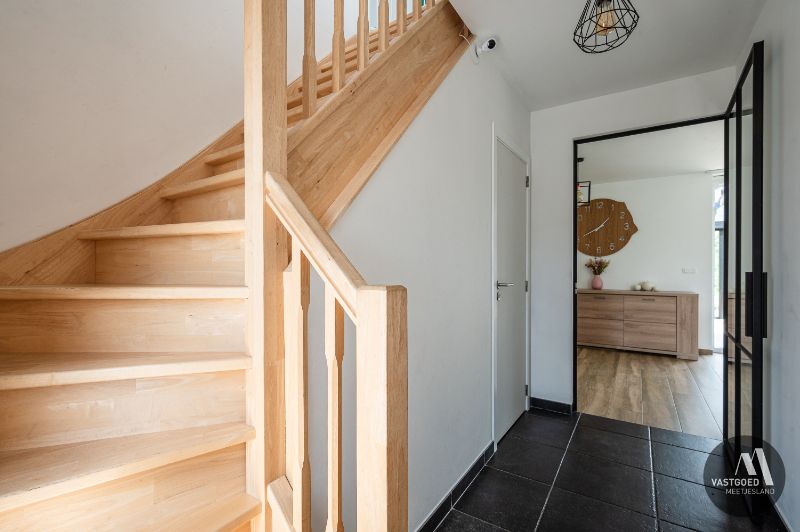 Recente energiezuinige woning met grote tuin foto 6