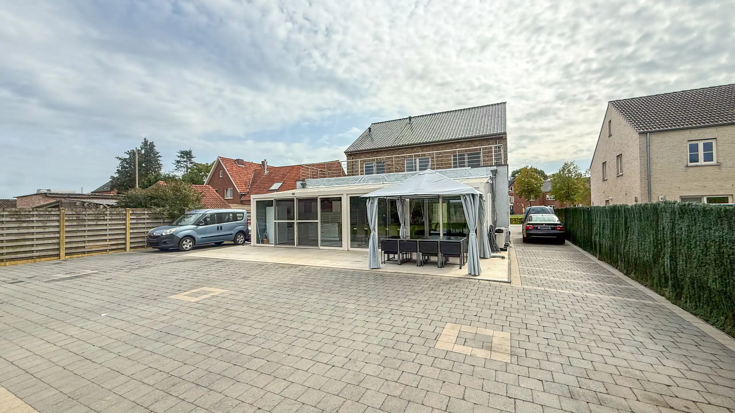 Exclusieve villa met luxueuze leefruimte en 7slpk + veranda! foto 72