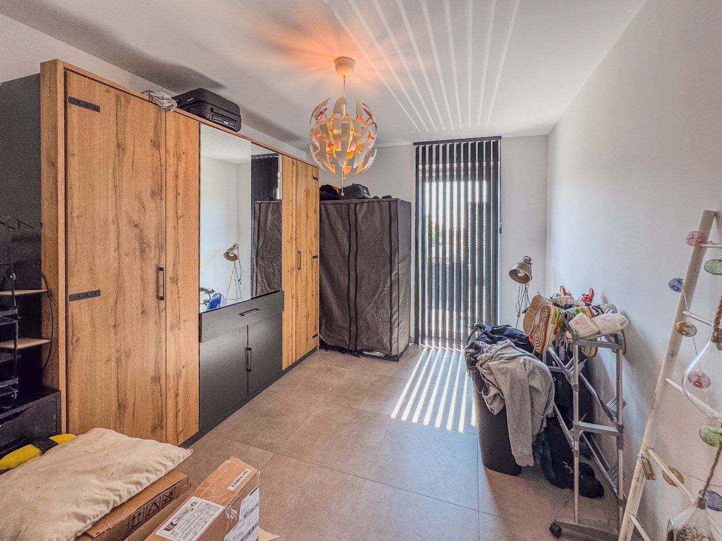 Recente woning met 3 slaapkamers, carport en tuin. foto 10