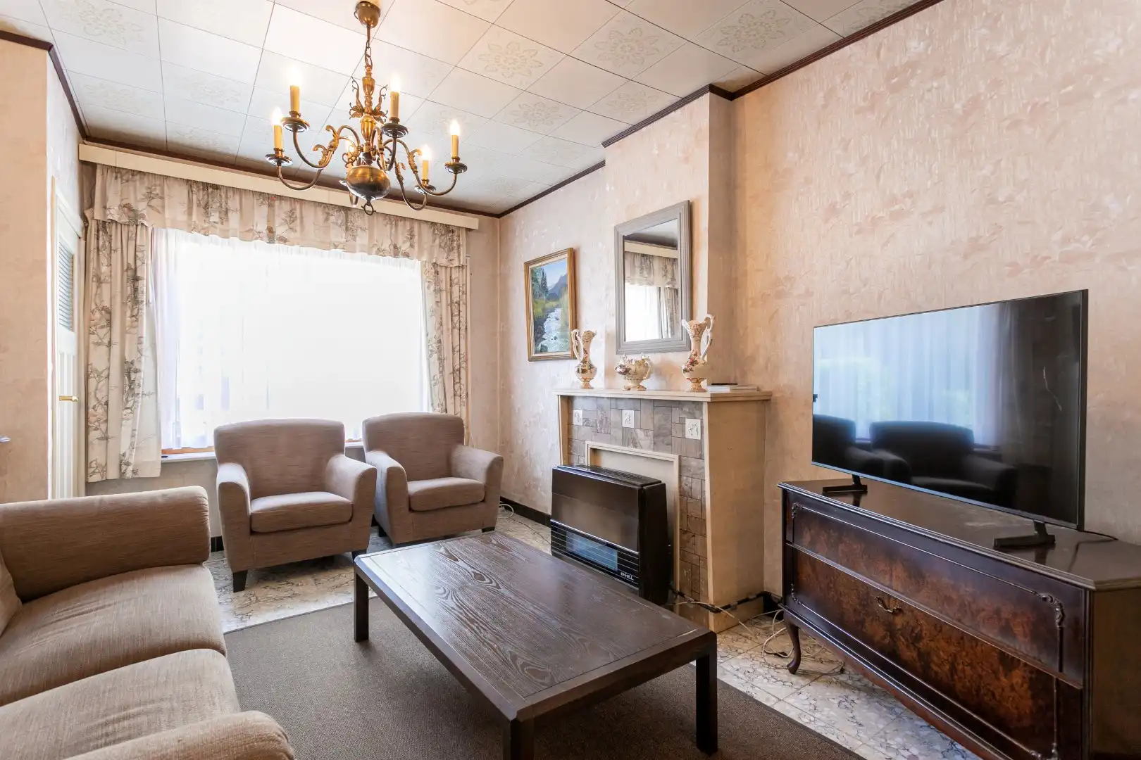 Te renoveren woning met 3 slpk te Buizingen foto 3