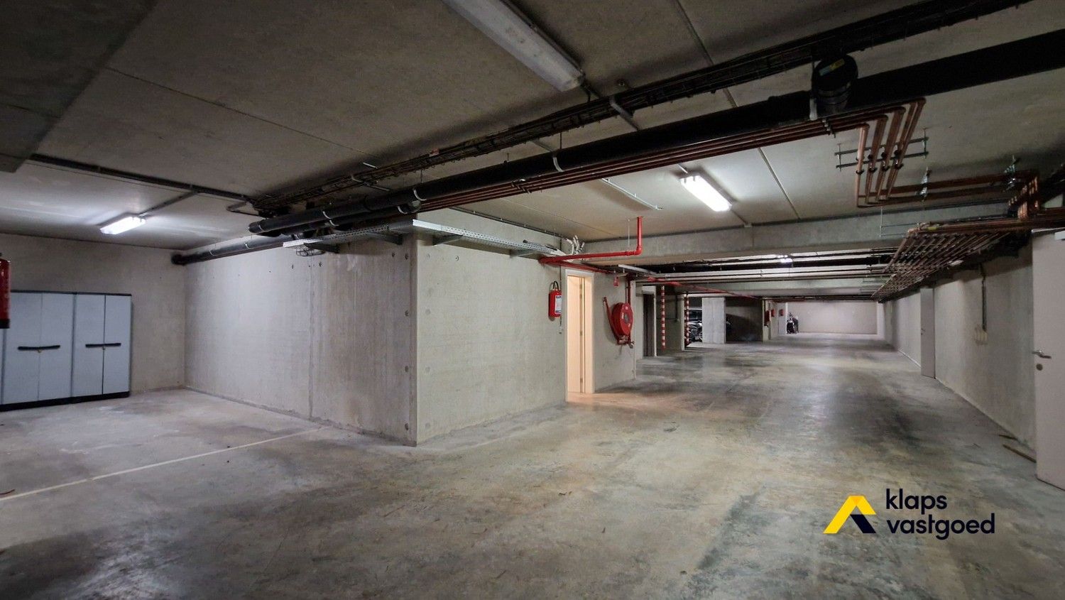 Ruim en aangenaam gelijkvloers appartement op wandelafstand van het centrum van Maaseik. foto 26