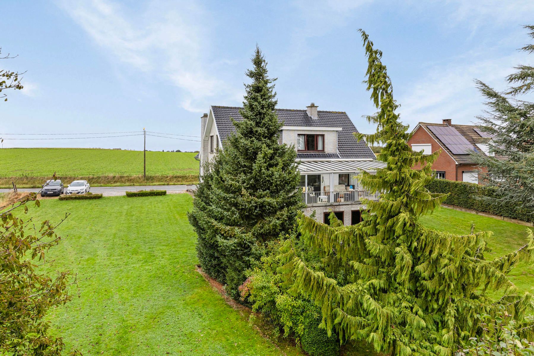 Zeer ruime villa met 5 slaapkamers en zicht op weilanden foto 7