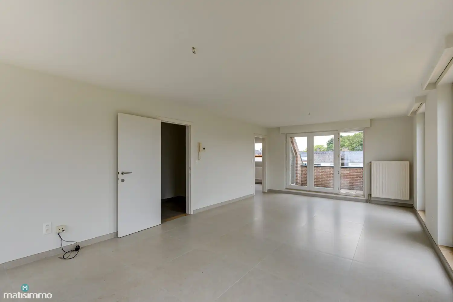 INSTAPKLAAR DUPLEXAPPARTEMENT MET 2 SLAAPKAMERS EN GARAGE NABIJ HET CENTRUM VAN BILZEN foto 4