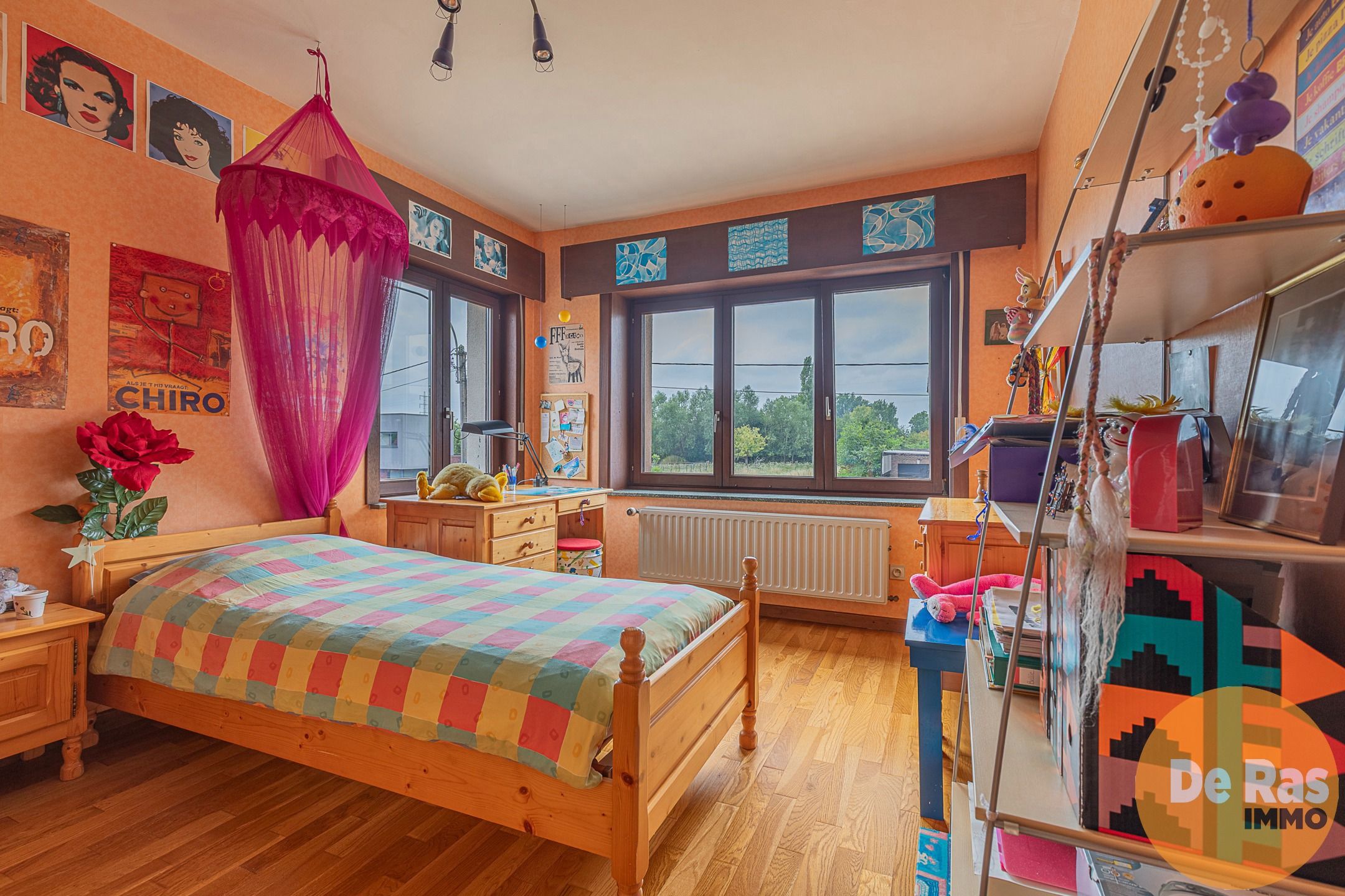 ERPE-MERE - Goed onderhouden woning met magazijn en serres foto 16