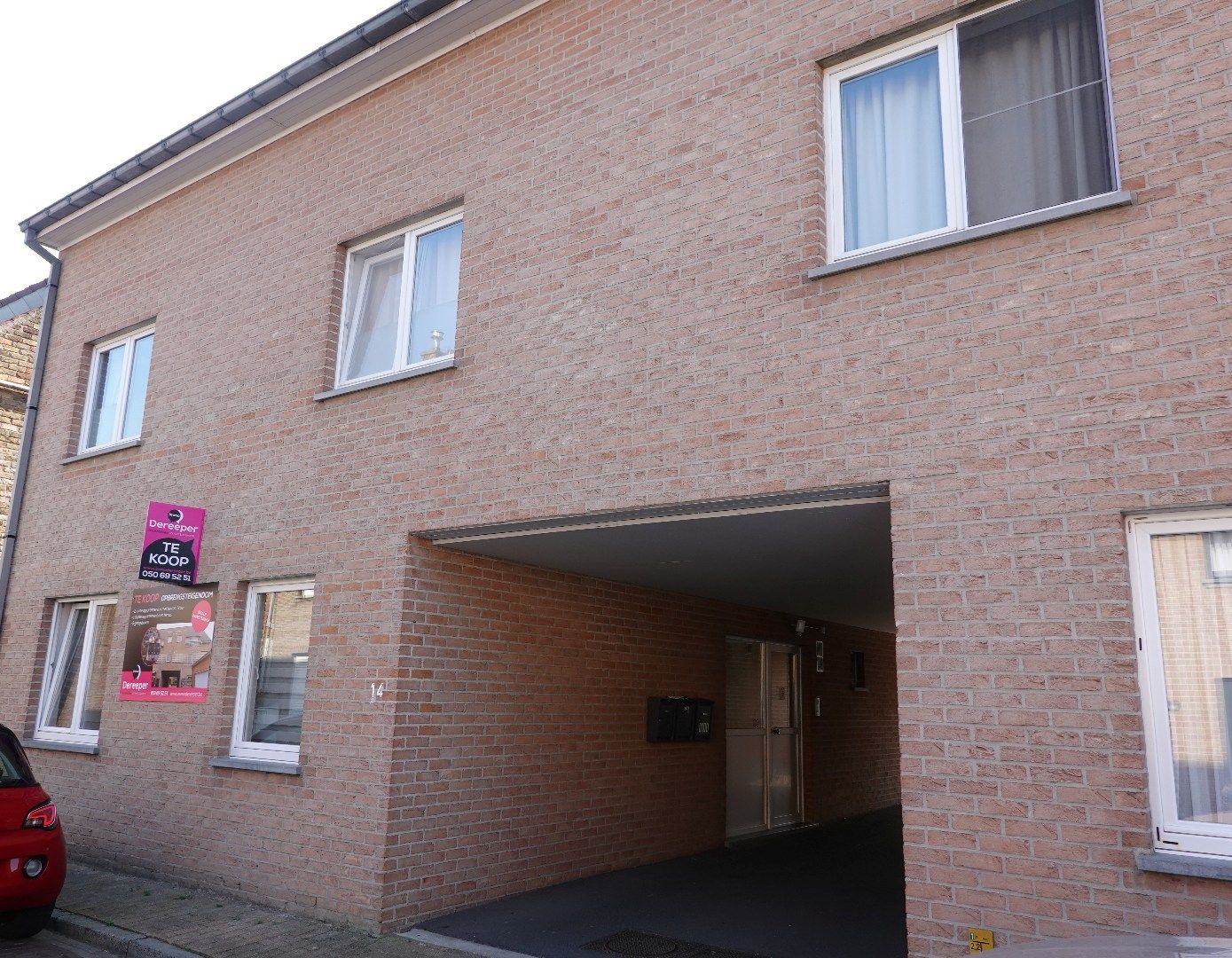 Opbrengsteigendom met 3 appartementen en 3 garageboxen. Ideale investering! foto 25