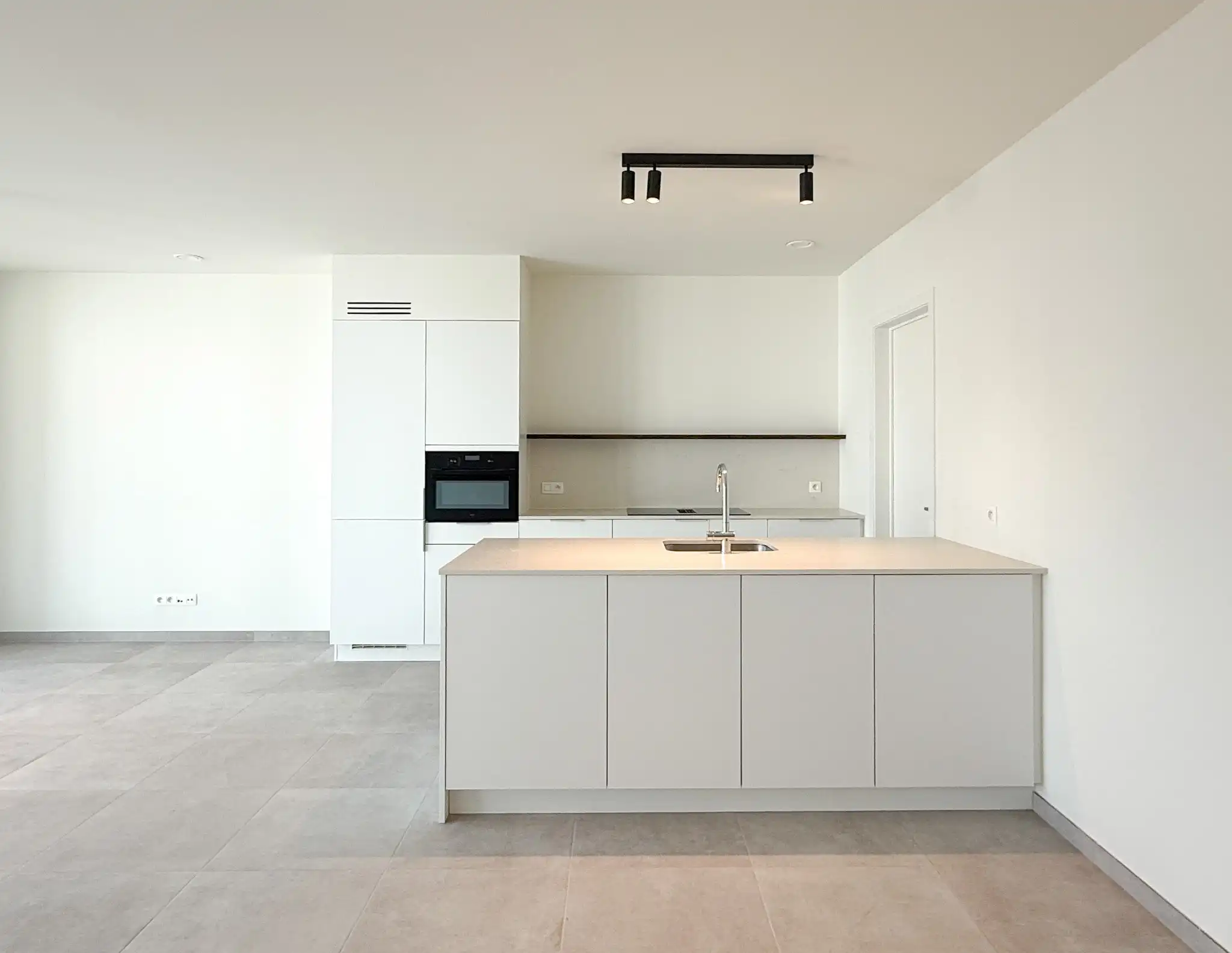 Nieuwbouwappartement op de tweede verdieping met terras en twee slaapkamers foto 3