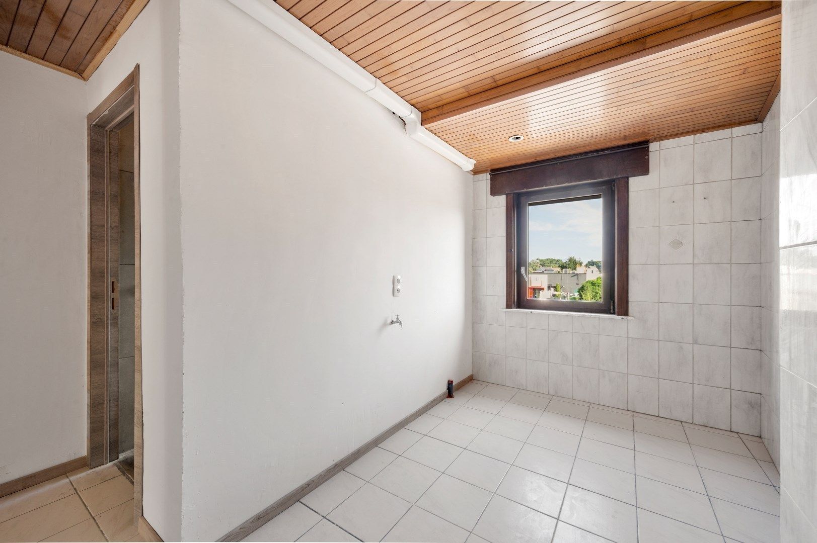 Ruime woning met 4 slaapkamers op 560 m² te Wervik foto 8