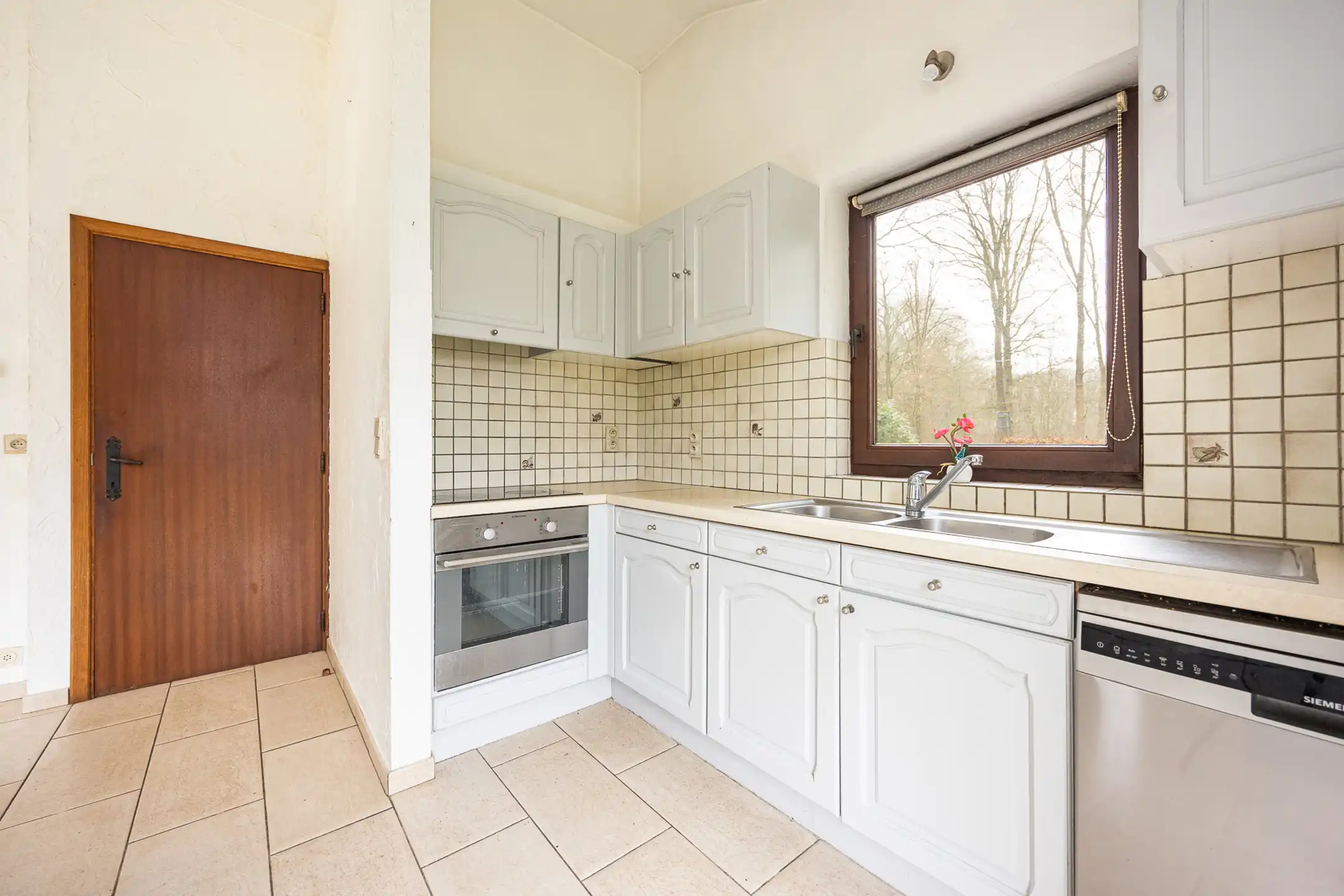 Te renoveren laagbouw gelegen op groot perceel te Merksplas. foto 16