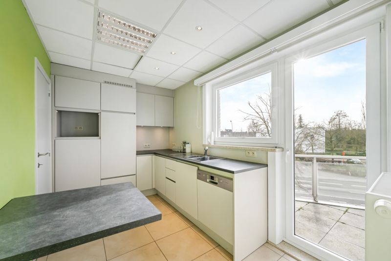 Centrum Roeselare - Appartement met 2 slaapkamers + garage foto {{pictureIndex}}