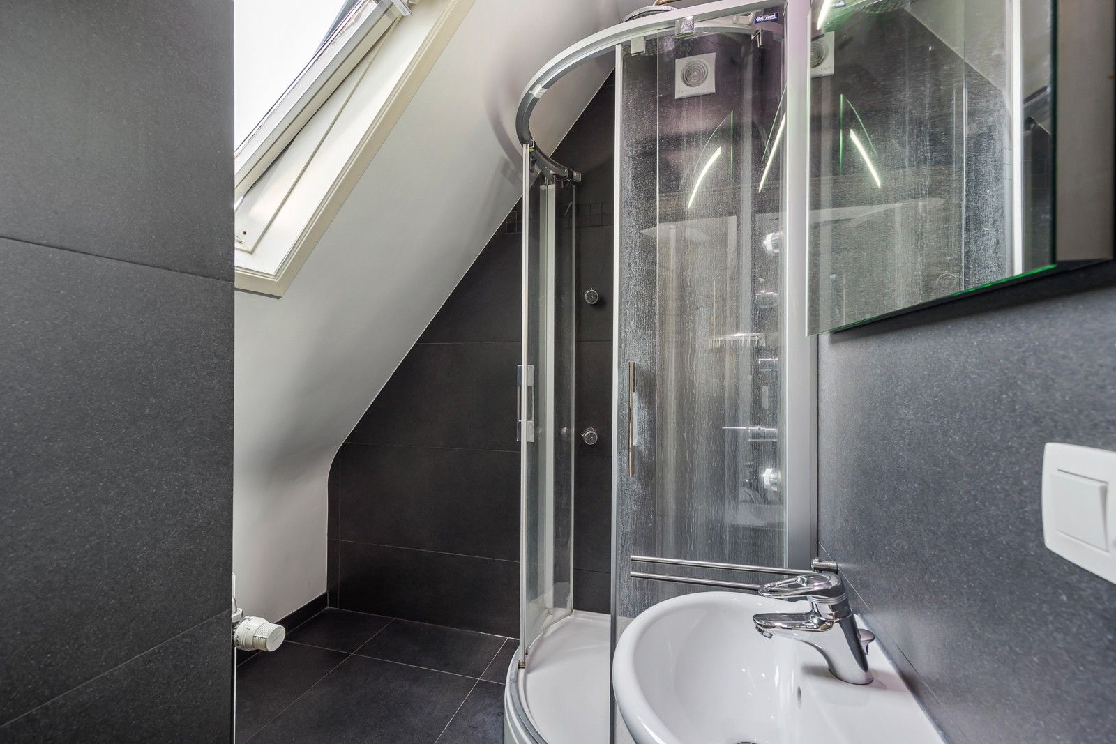 Charmewoning in geliefde straat in Brasschaat foto 15