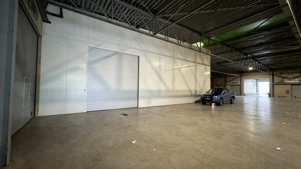 Opslagruimte te huur vlakbij R4 te Evergem foto 10