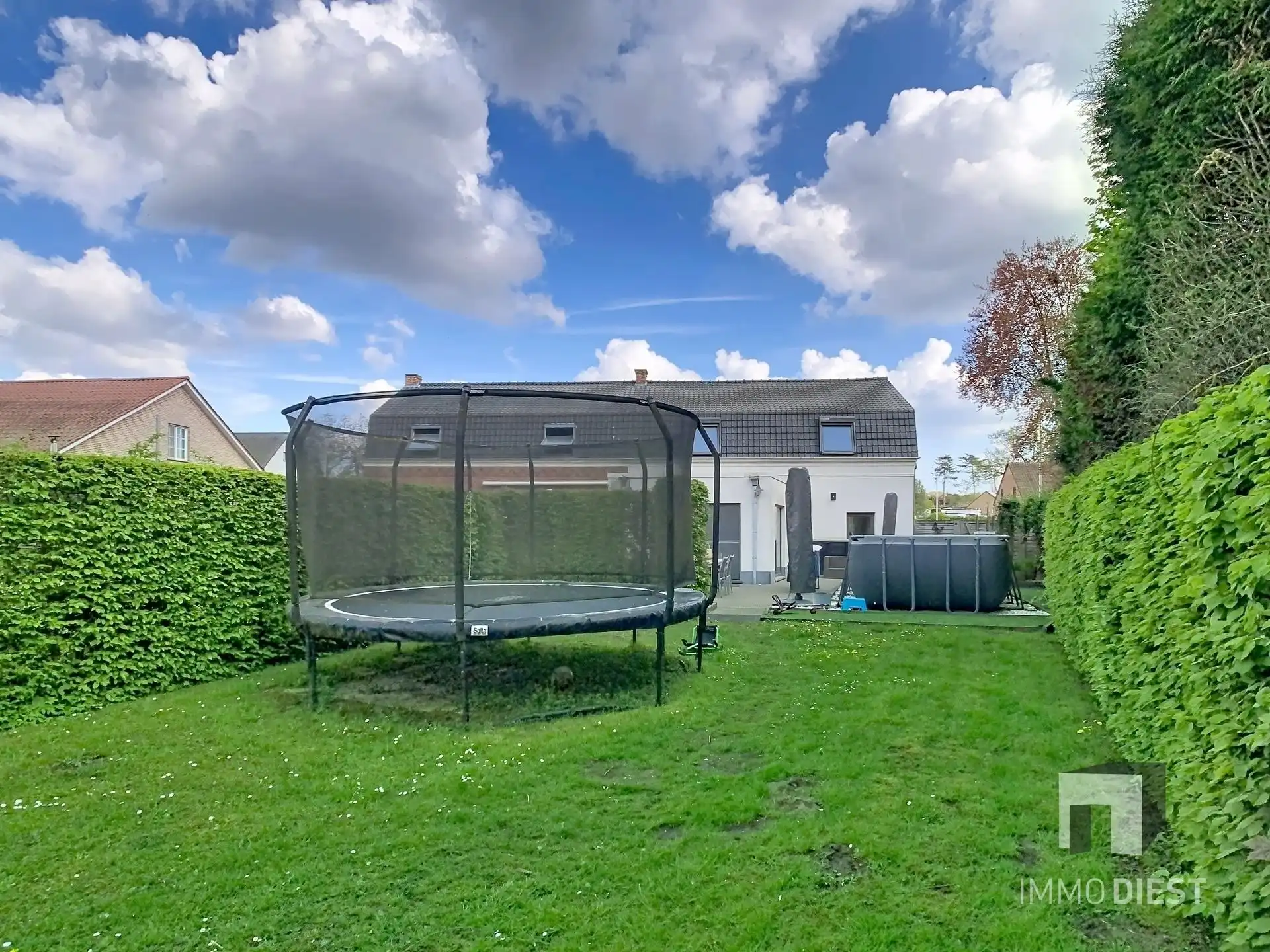 Gerenoveerde halfopen bebouwing met 3 slpk op 10a foto 19