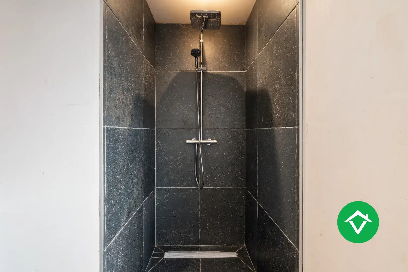 Nieuwbouwwoning met drie slaapkamers te koop in Kortemark foto 12