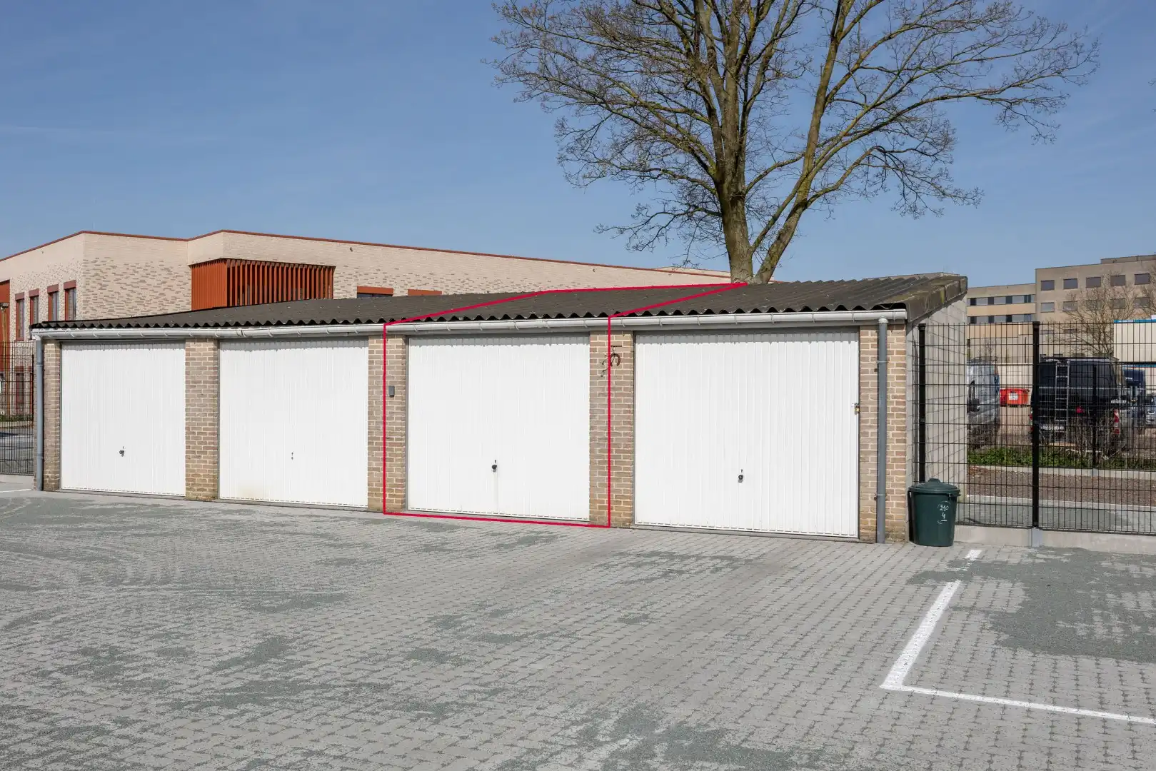 Instapklaar appartement te koop! foto 24