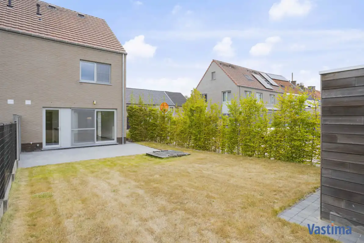 Rustig gelegen gezinswoning met 3 slaapkamers en carport foto 21