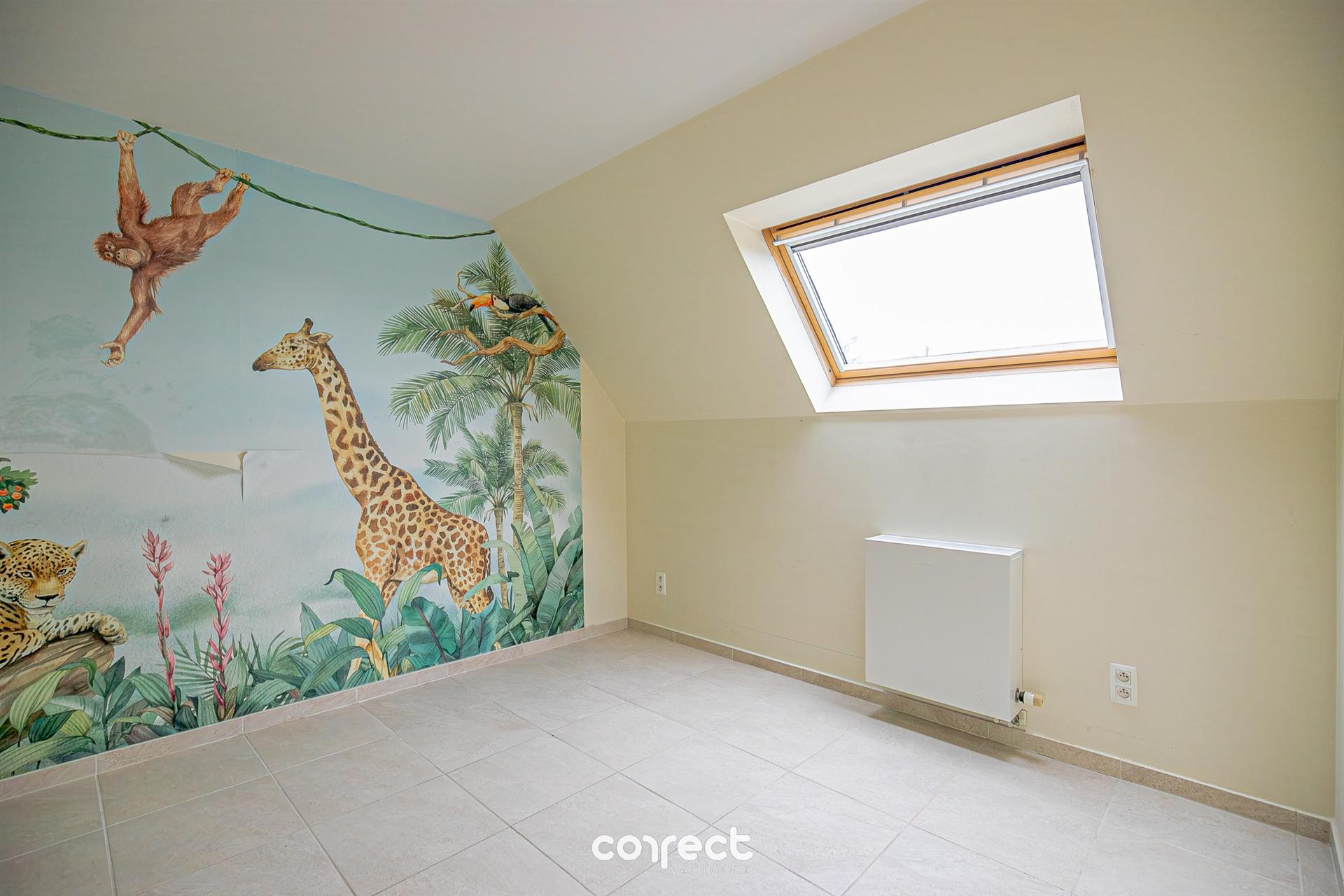 Instapklaar appartement met 3 slaapkamers en terras.  foto 8