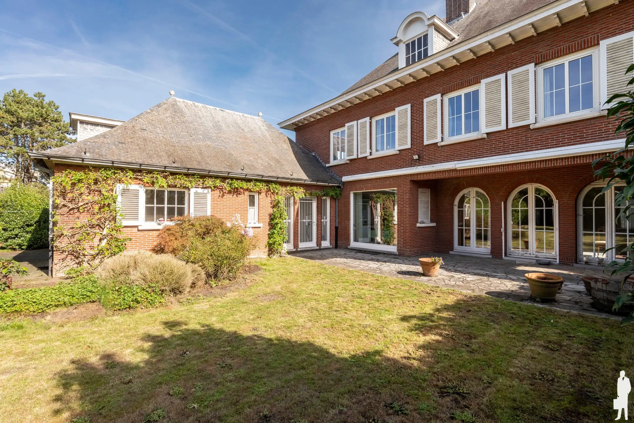 Unieke, statige villa met mooie parktuin nabij het centrum van Hoogstraten gelegen foto 35