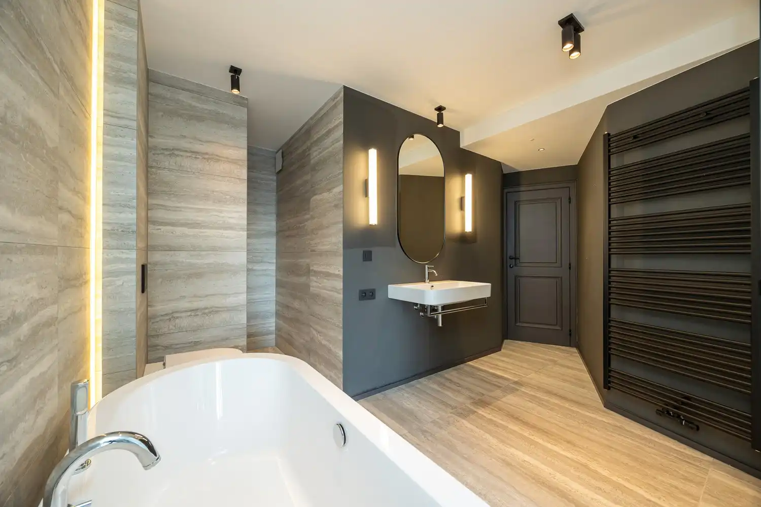 Luxueus en energiezuinig hoekappartement (260m²) op de 6de verdieping met prachtig uitzicht op het Stadspark foto 15