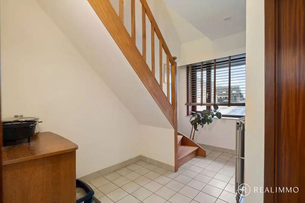 Ruime, lichtrijke woonst met 3 slaapkamers en garage foto 11