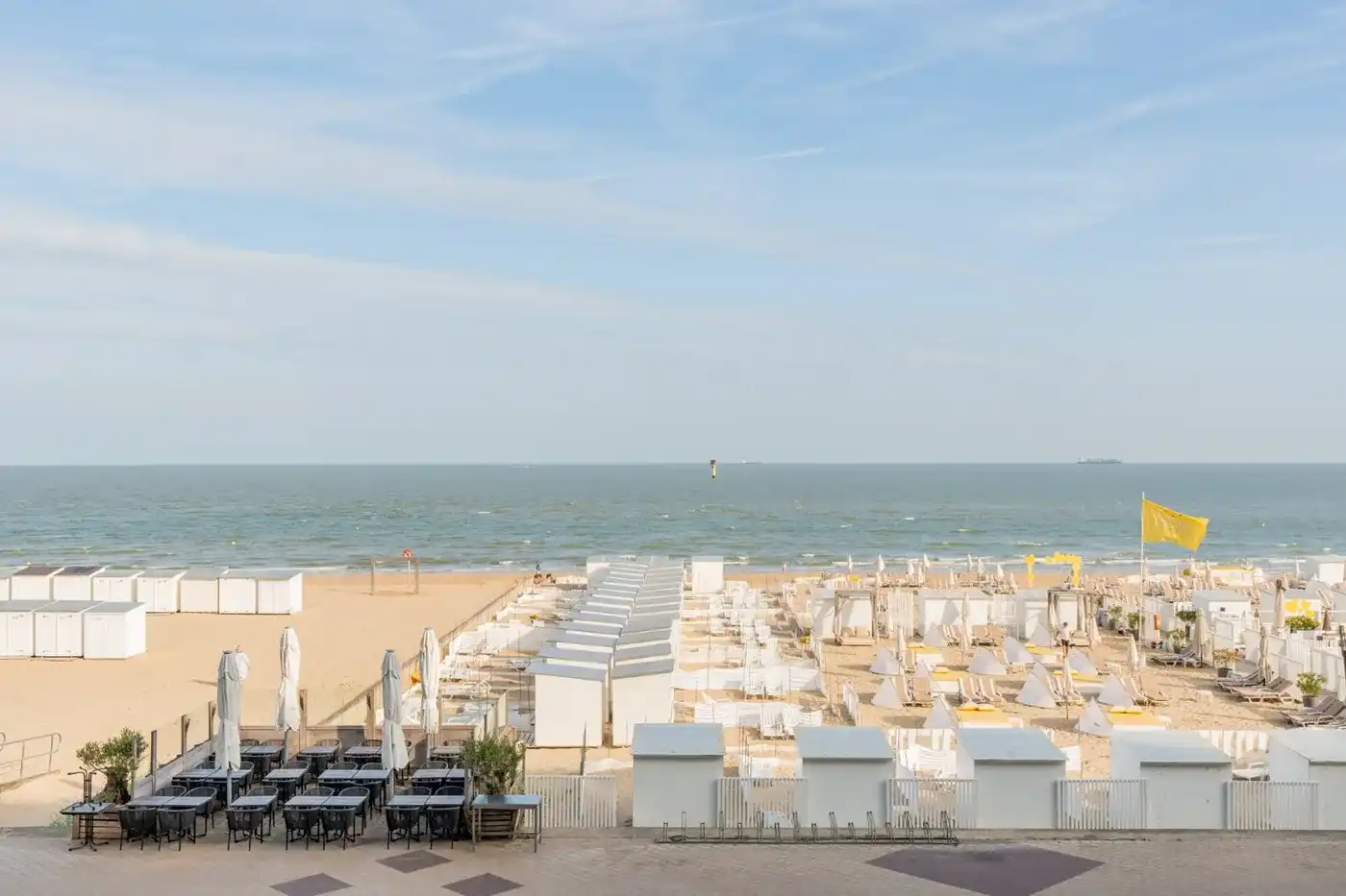 Uitzonderlijk duplexappartement met frontaal zeezicht foto 5