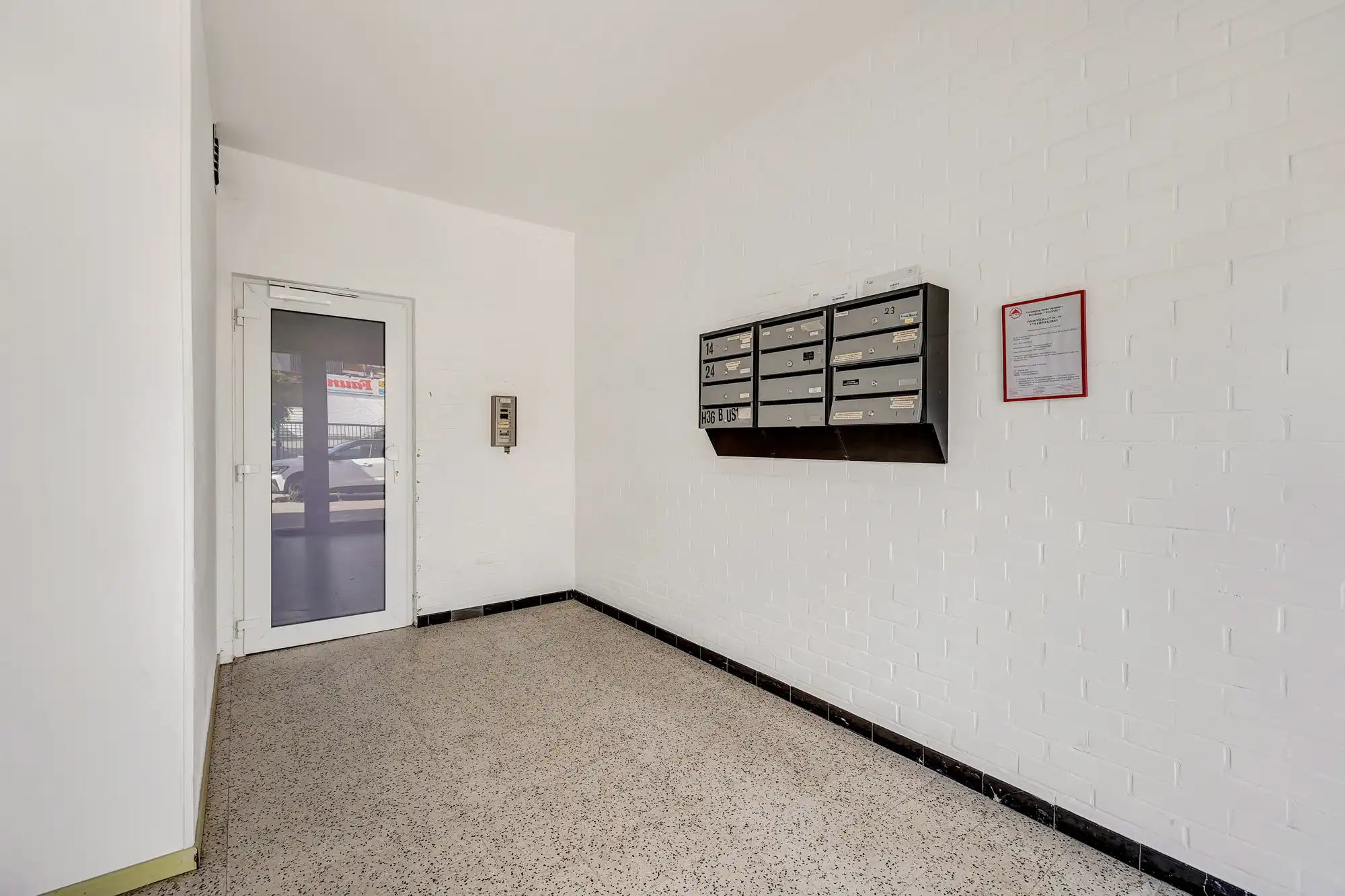 Instapklaar appartement met 3 slpk te centrum Liedekerke foto 36