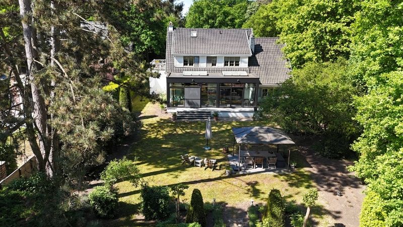 Stijlvolle villa van 300m² met 4 slaapkamers op 12a70ca foto 2