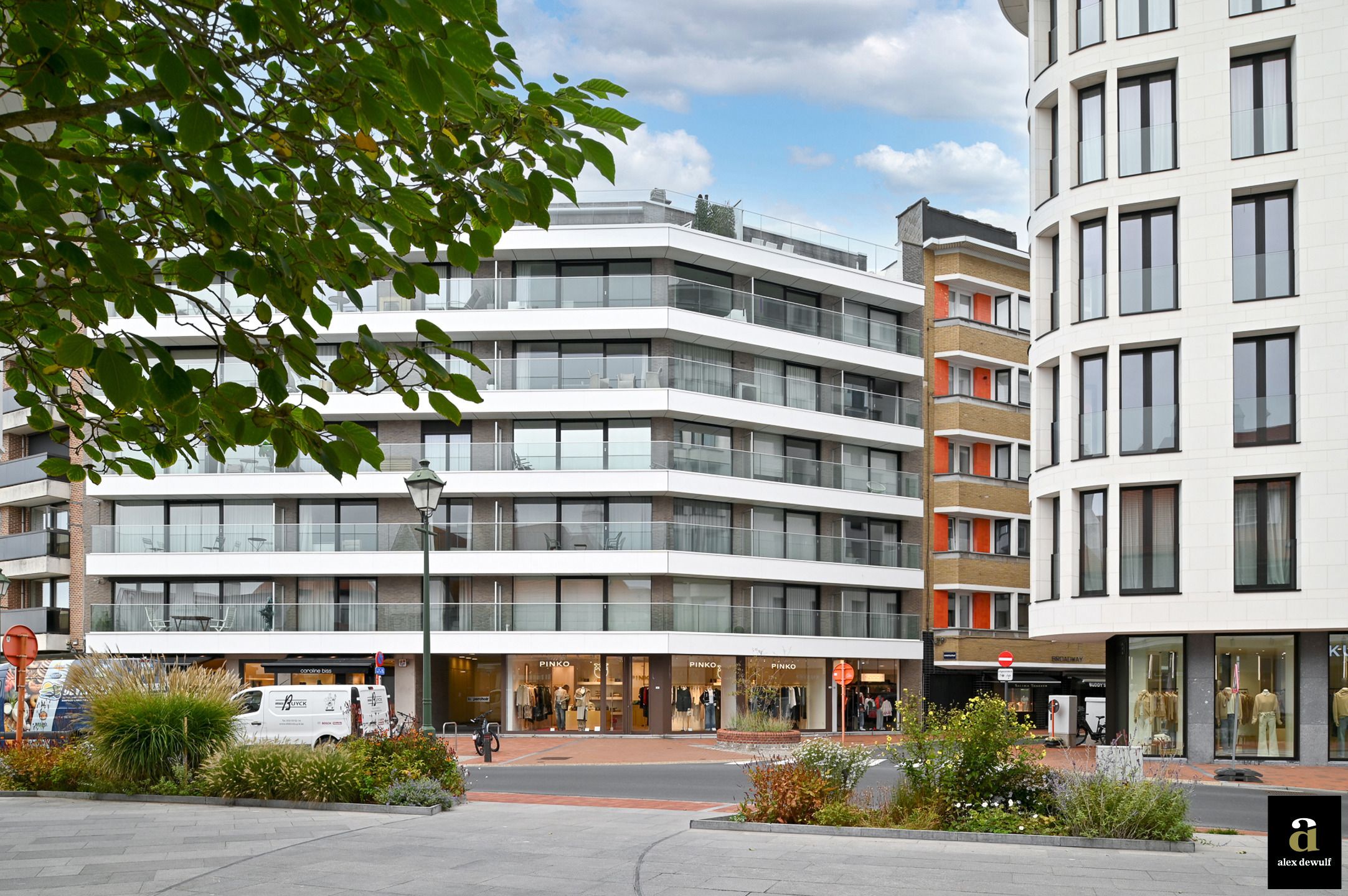 Instapklaar 3-slaapkamerappartement met open zicht (Zoute). foto 3