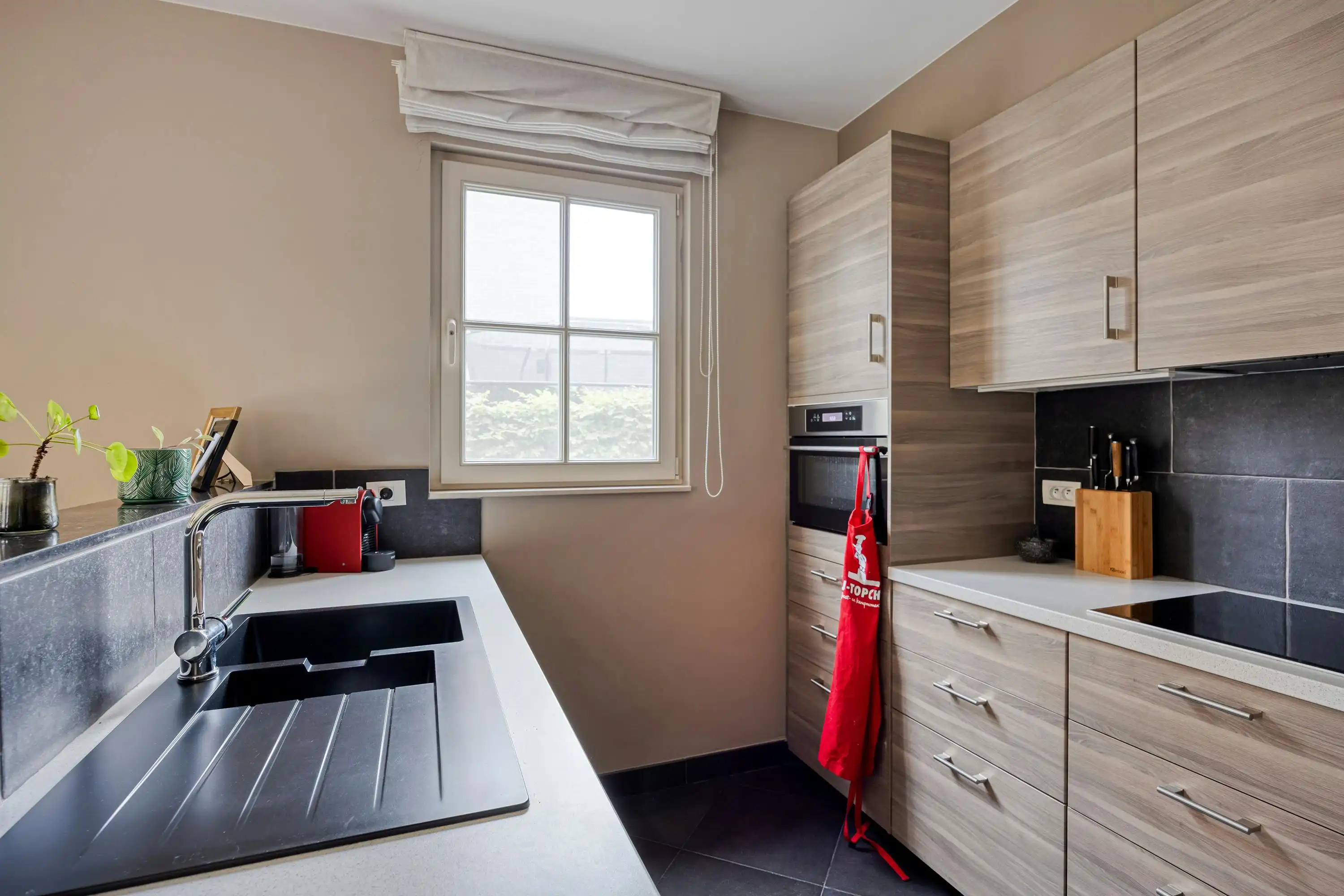 Instapklaar gelijkvloers appartement te koop in Kruibeke foto 4