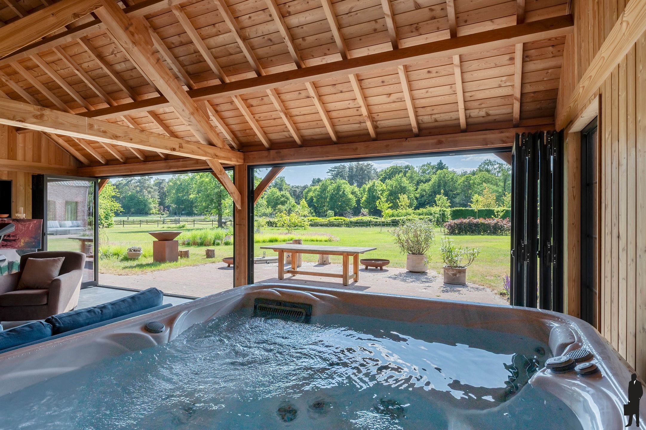 Charmante, volledig gerenoveerde villa  foto 28
