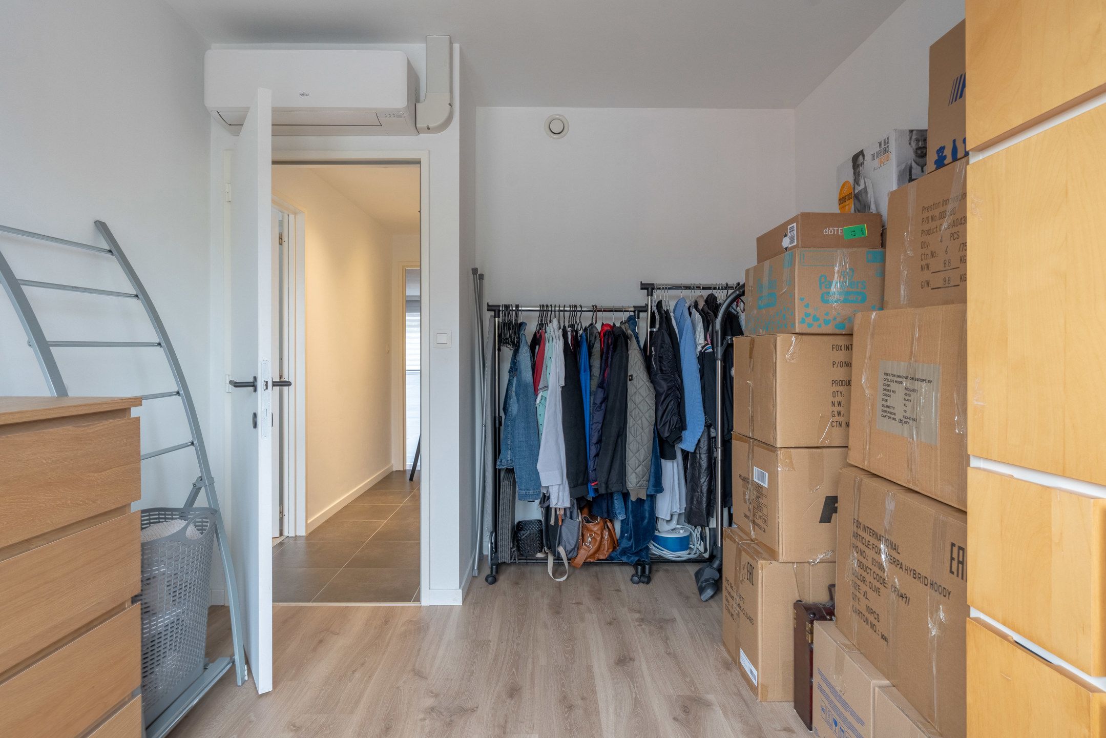 Energiezuinig 2 slpk appartement met garagebox te Vosselaar. foto 10
