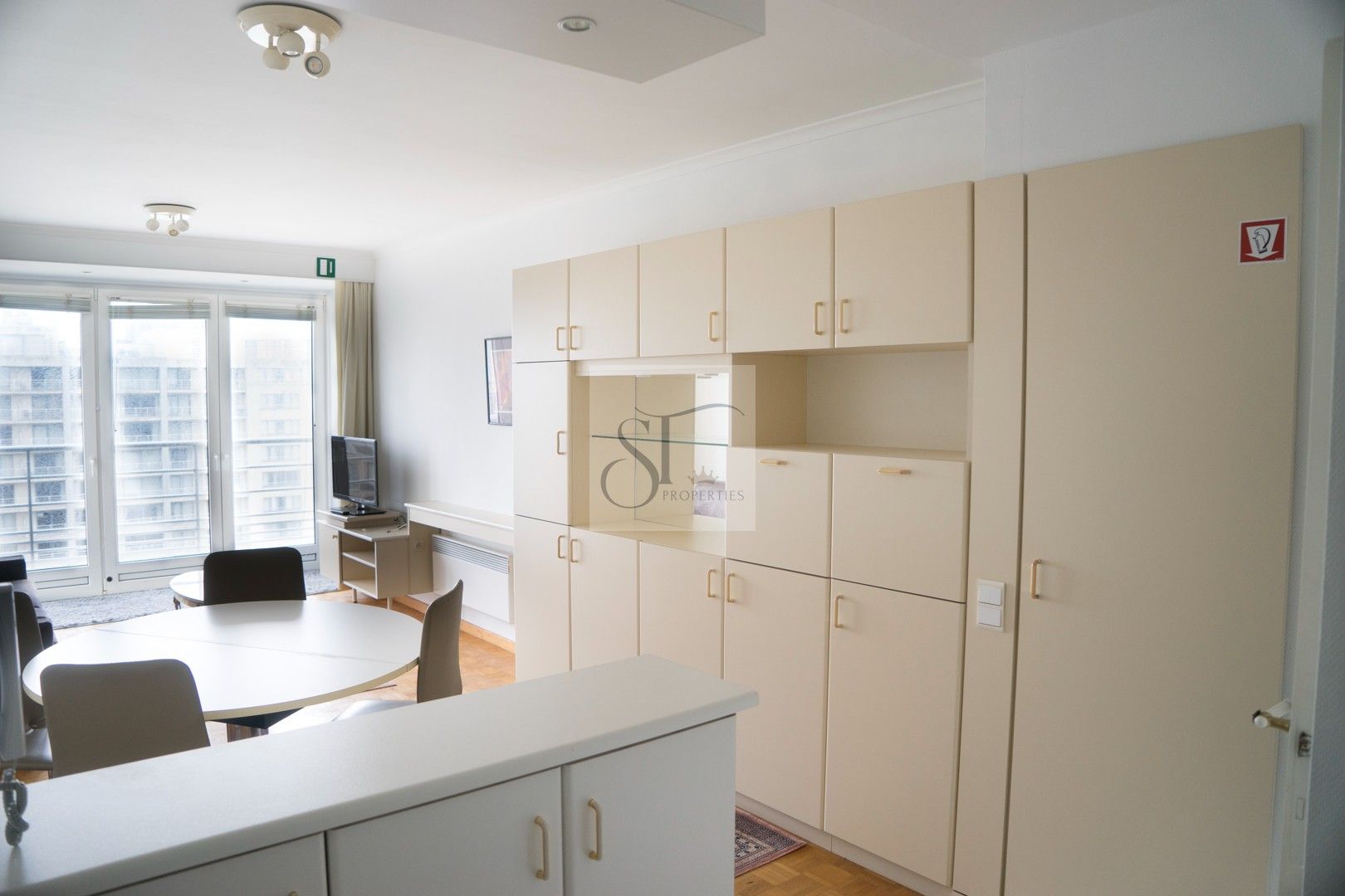 Gemeubeld appartement met zeezicht op toplocatie! foto 4
