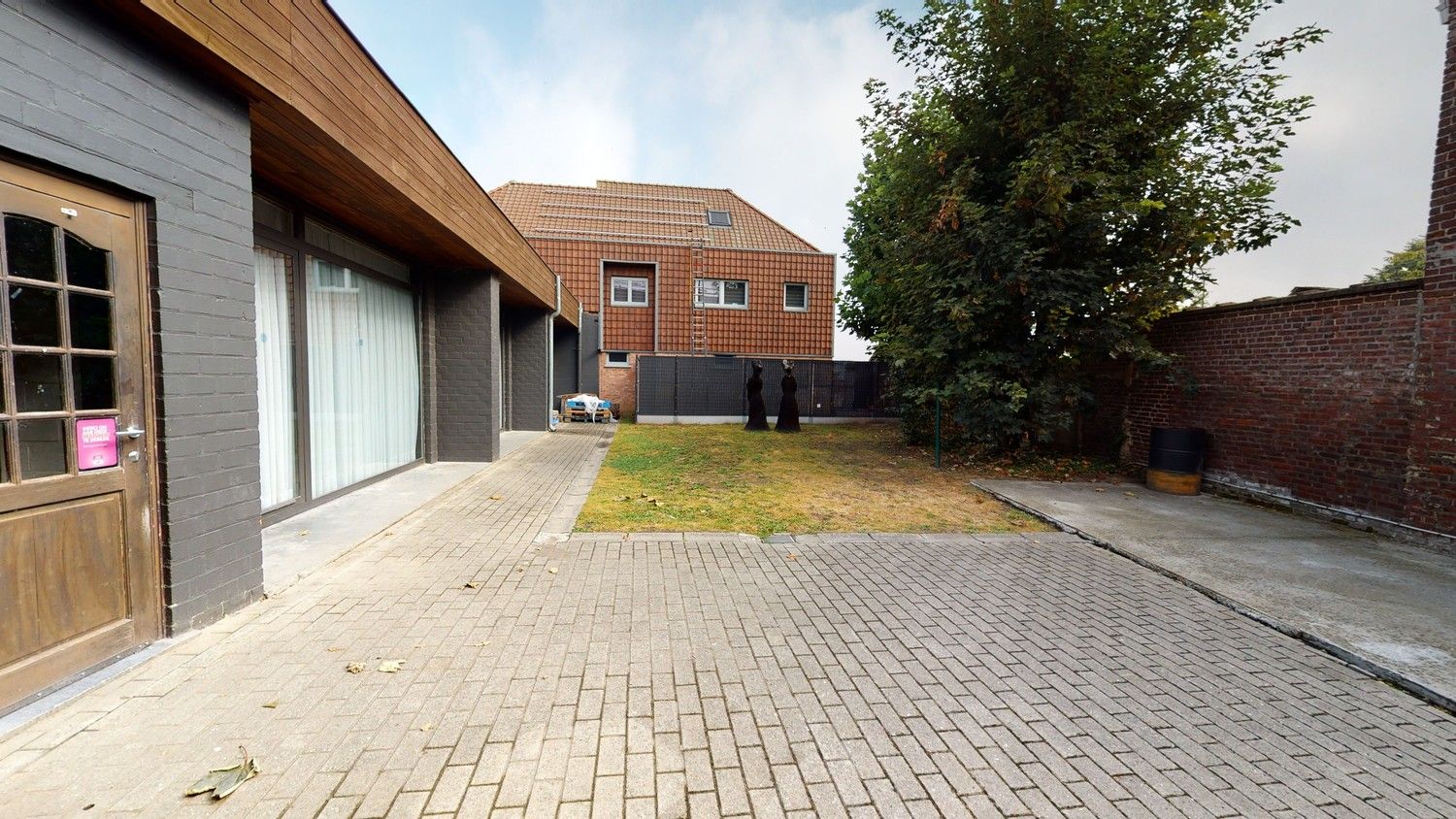 Ruime woonst/ handelszaak nabij centrum Zingem! foto 14