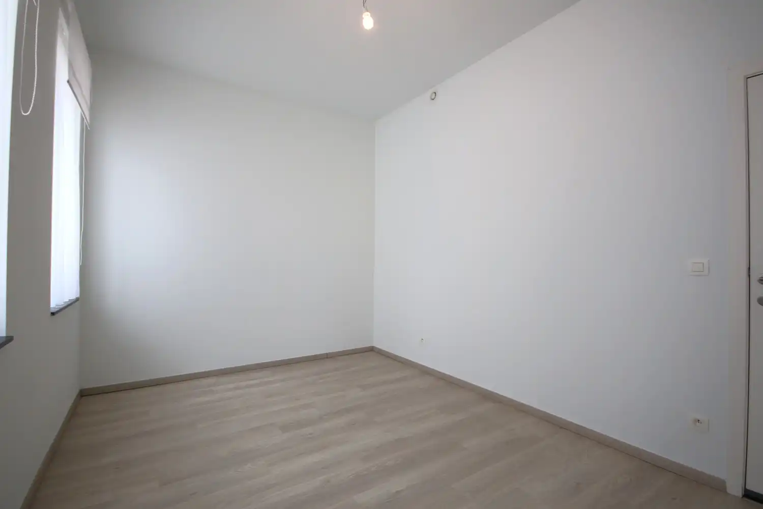 Modern gelijkvloers appartement met 2 slaapkamers en groot terras foto 9