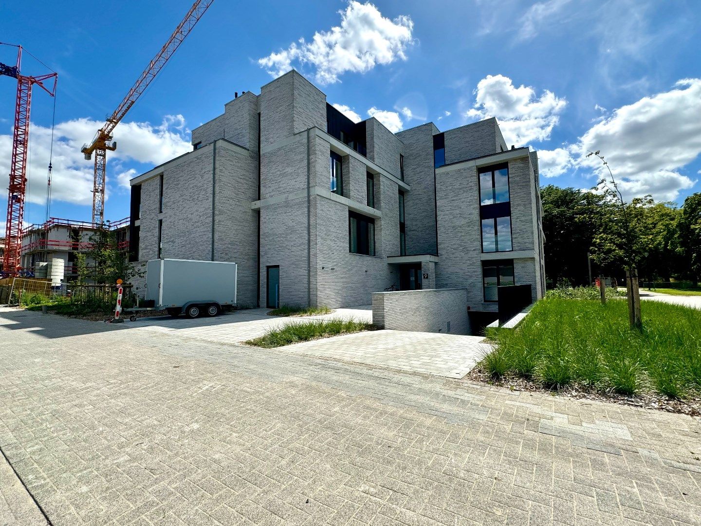 NIEUWBOUW APPARTEMENT MET 2 SLPKS EN RUIM TERRAS  foto 4