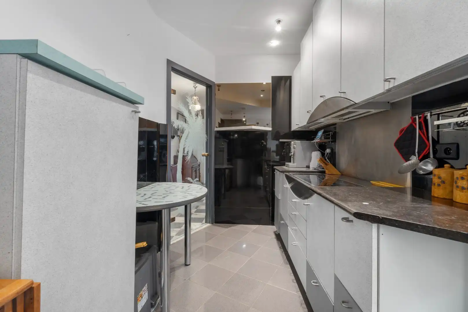 Appartement met 2 slaapkamers te koop in hartje Oostende – Wapenplein foto 13