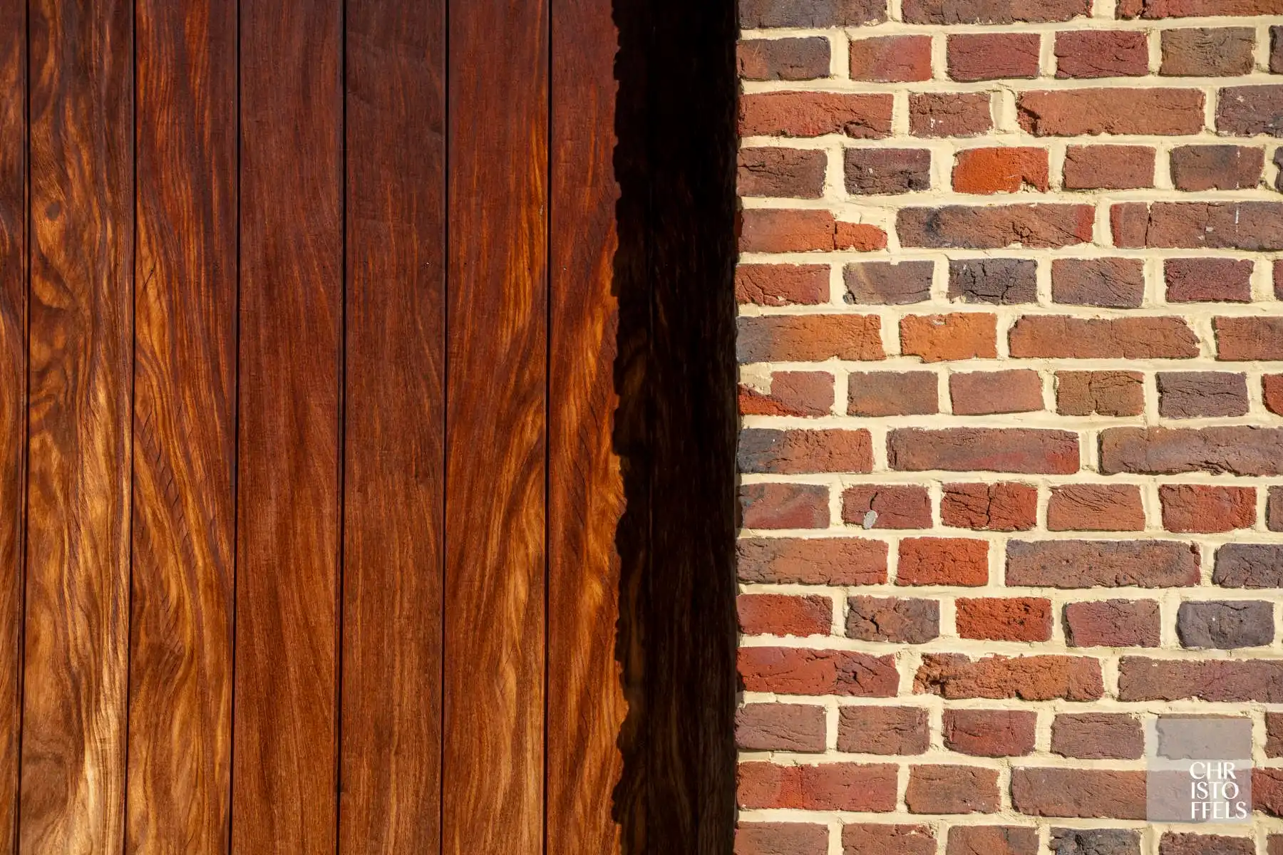 Exclusieve vierkantshoeve met buitenzwembad en vrij uitzicht op perceel van 3.213m² foto 33