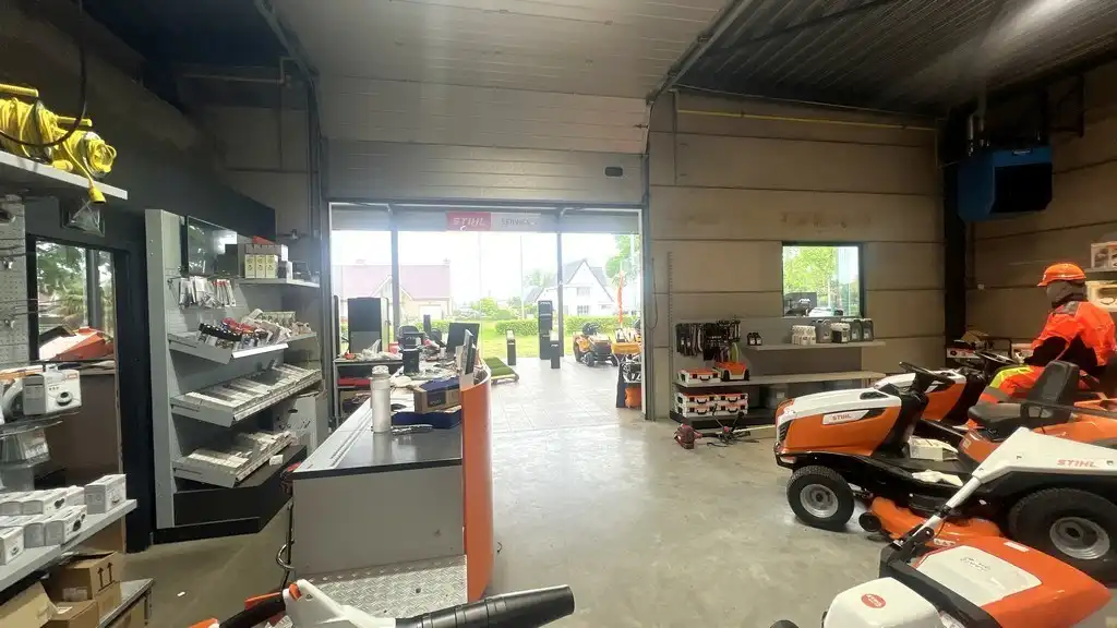 Industrieel bedrijfspand te huur langs N70 in Lochristi foto 3