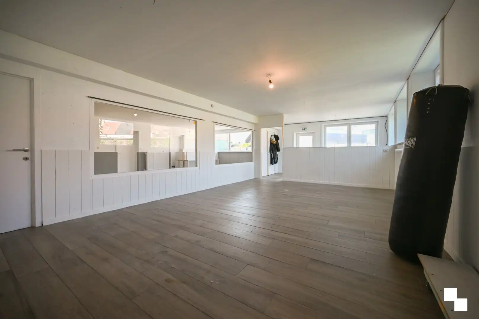 Wonen en werken aan huis , dat kan hier nabij hartje Izegem foto 30