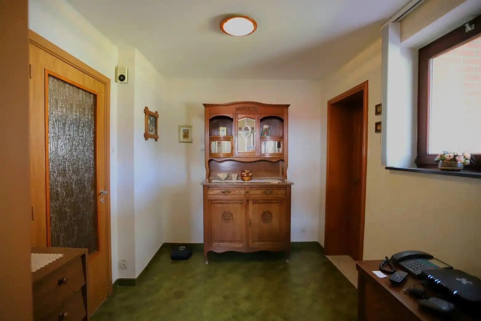 Halfopen gezinswoning met 3 slaapkamers en tuin in Genk foto 5