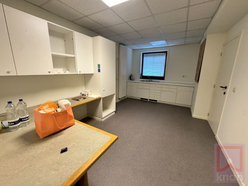 Handelsruimte ±170m²  te huur in centrum Geel! foto 9