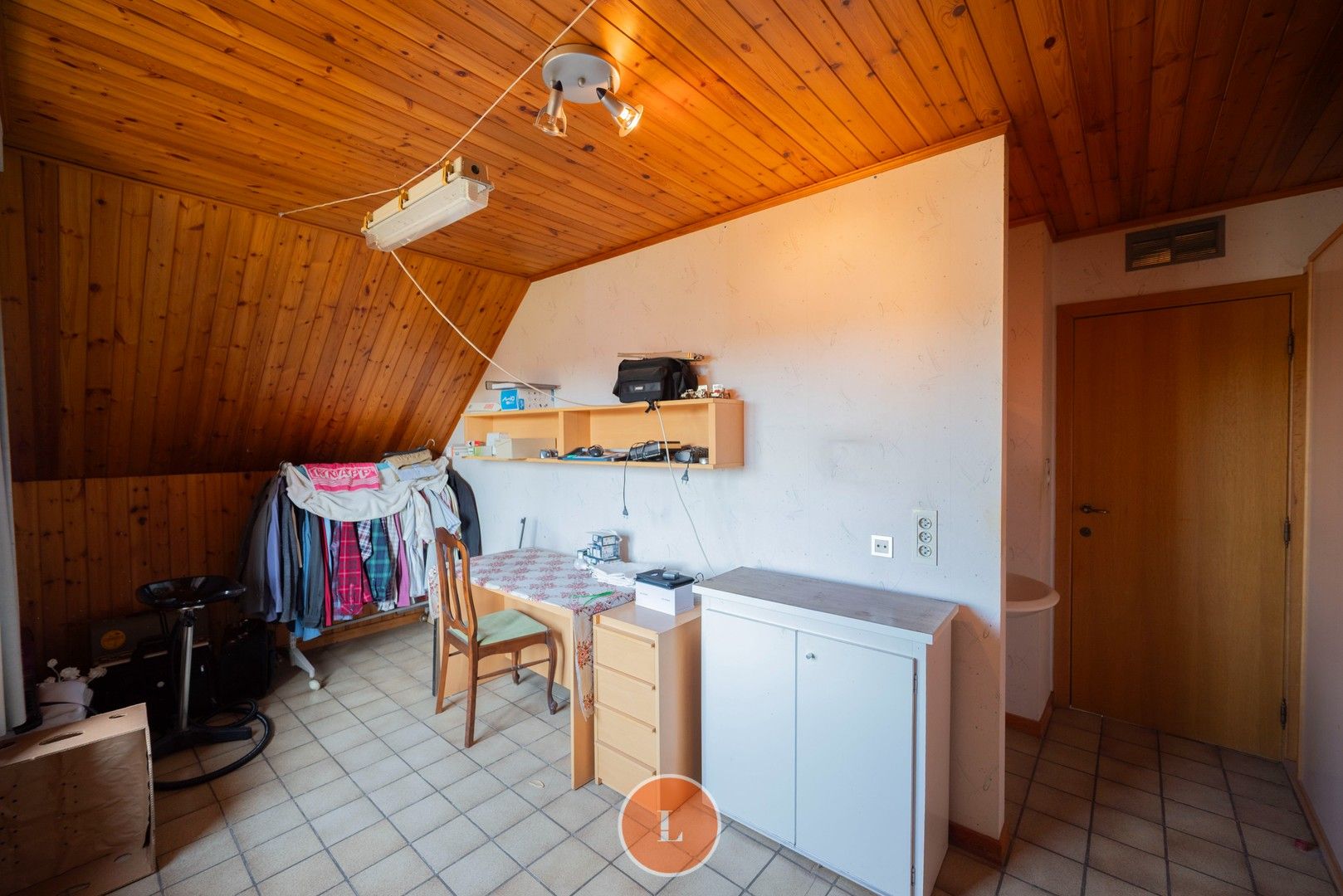 ruime en rustig gelegen woning met 5 slaapkamers en dubbele garage foto 15