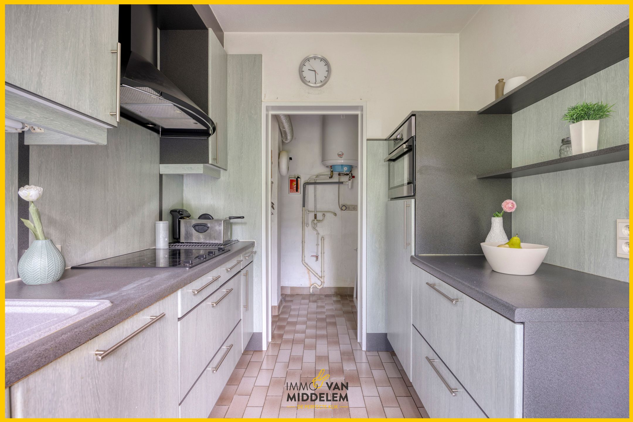 GELIJKVLOERS APPARTEMENT MET 2 KAMERS, TUIN EN GARAGE foto 7