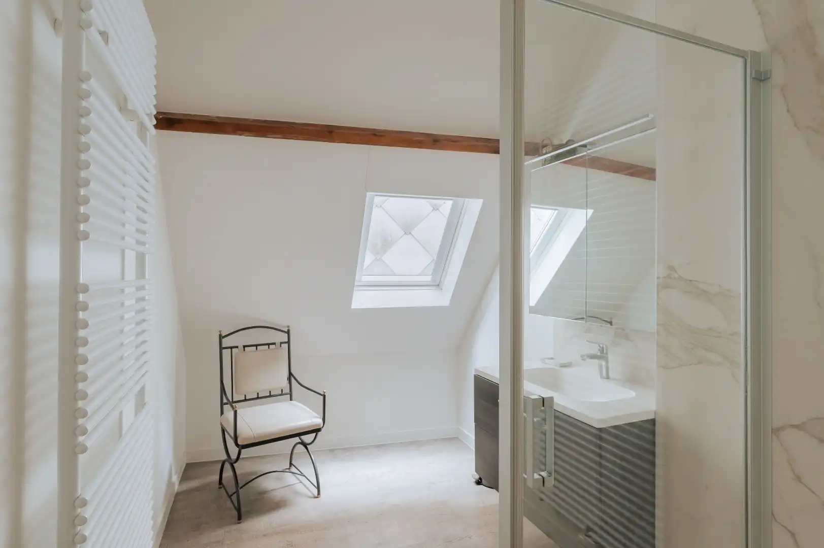 Prachtig duplexappartement in hartje Ieper foto 34