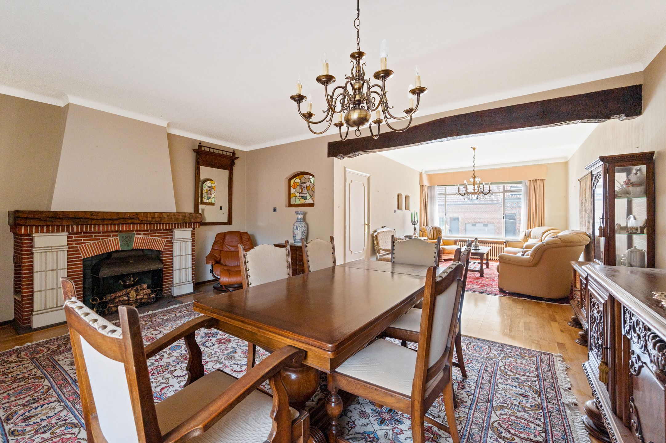 Ruime, te renoveren gezinswoning met 4 slpks, garage en tuin foto 4