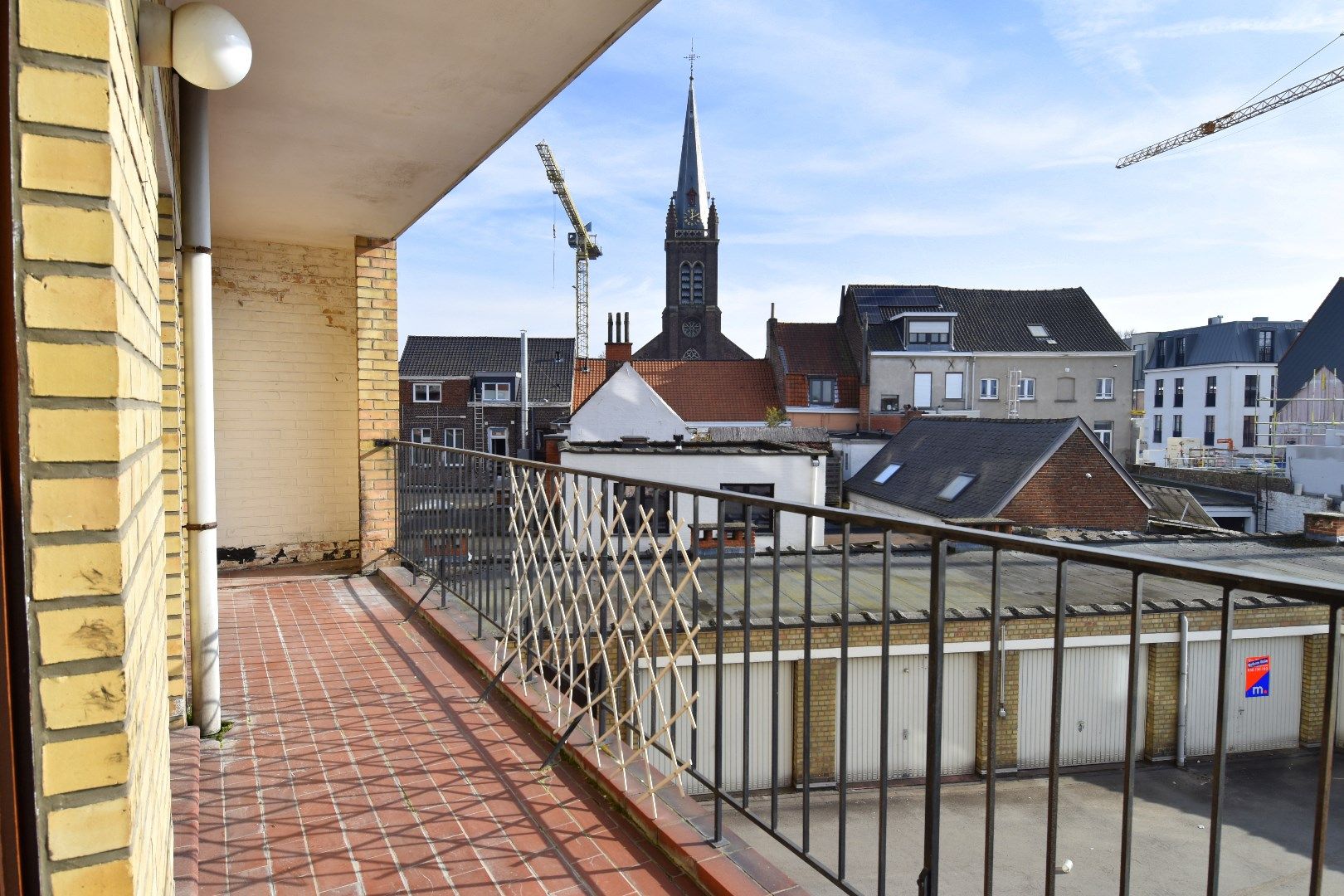 Gezellig centrum appartement met 3 slaapkamers, zonnig terras, kelderberging én garage te koop in Kortrijk foto 10
