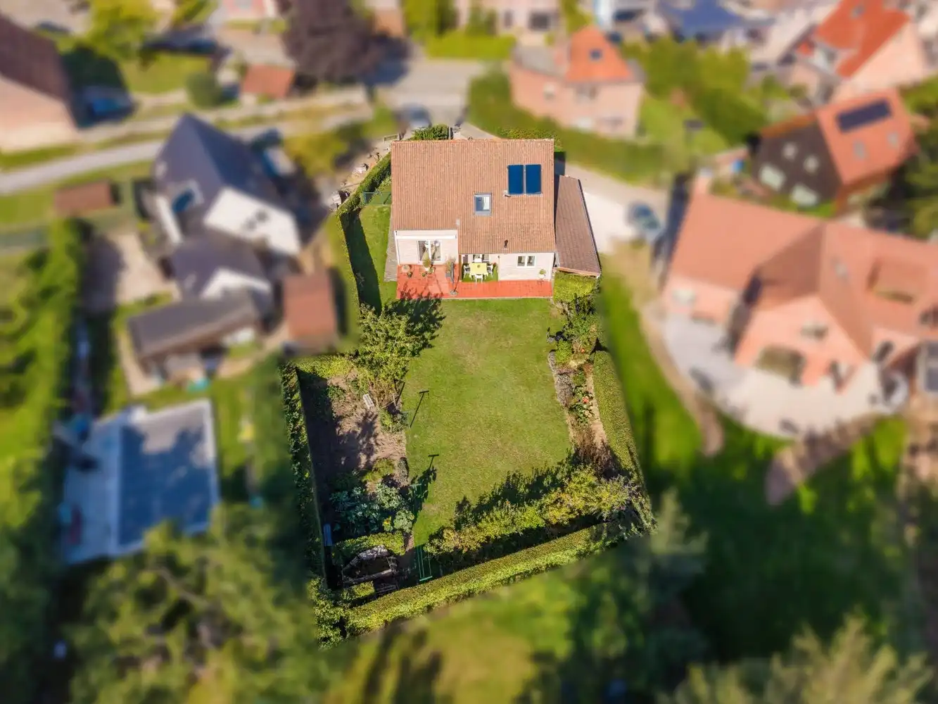Rustig gelegen en vrijstaande woning met 3 ruime slaapkamers, een oprit met een garage en een mooie tuin in het groene Oud-Heverlee! foto 26