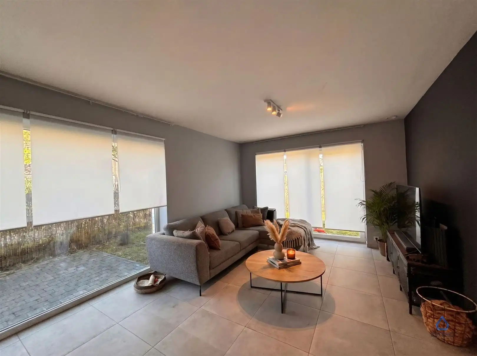 Moderne gezinswoning in een groene en rustige omgeving foto 3